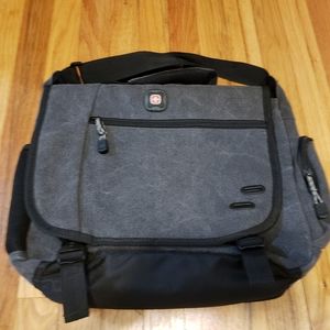 Swiss gear messenger/laptop bag